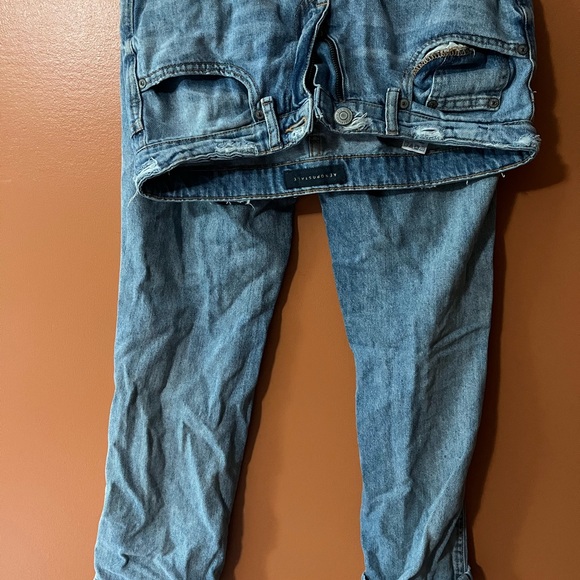 Distressed boyfriend jeans - Picture 3 of 5